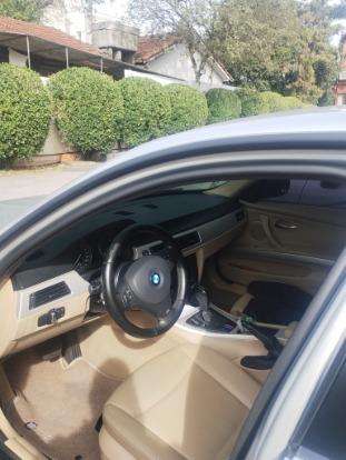 BMW-318i-2012
