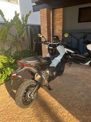 HONDA-X-ADV-2024