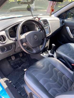RENAULT-SANDERO-2015