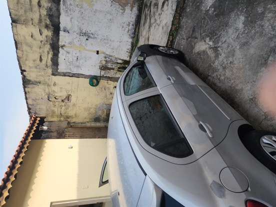 VOLKSWAGEN-GOL-2009