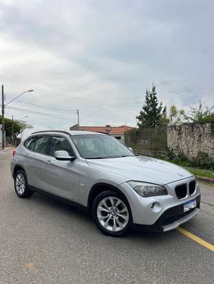 BMW-X1-2011