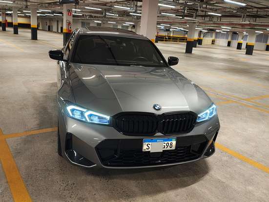BMW-320i-2024