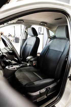 FORD FOCUS 1.6 GL 16V FLEX 4P MANUAL