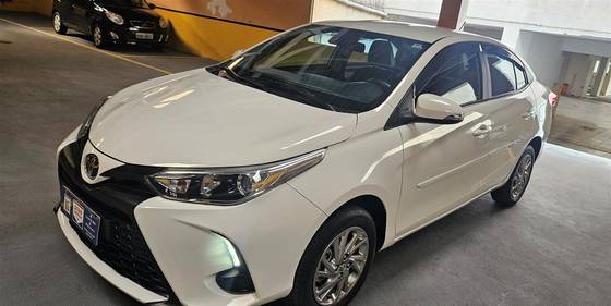 TOYOTA YARIS 1.5 16V FLEX SEDAN XS CONNECT MULTIDRIVE