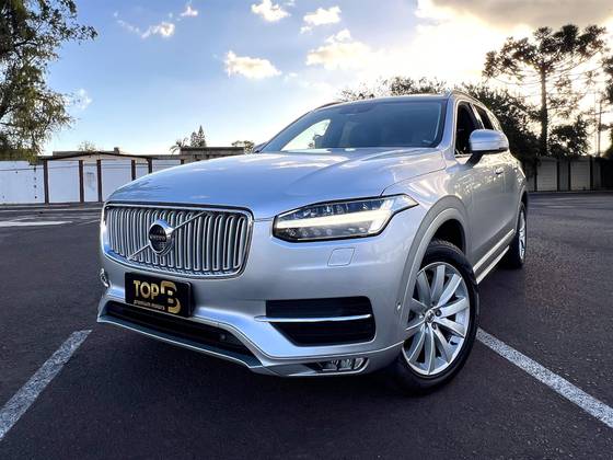 Imagem de VOLVO XC90 2.0 D5 DIESEL MOMENTUM AWD GEARTRONIC