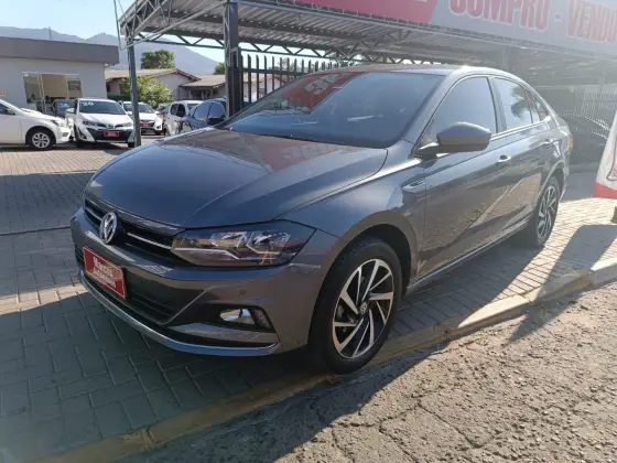 VOLKSWAGEN VIRTUS 1.0 200 TSI HIGHLINE AUTOMÁTICO