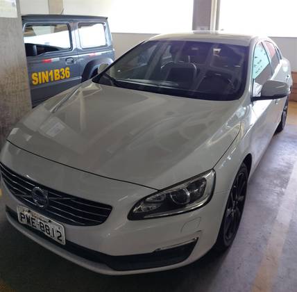 VOLVO S60 2.0 T5 KINETIC 16V TURBO GASOLINA 4P AUTOMÁTICO