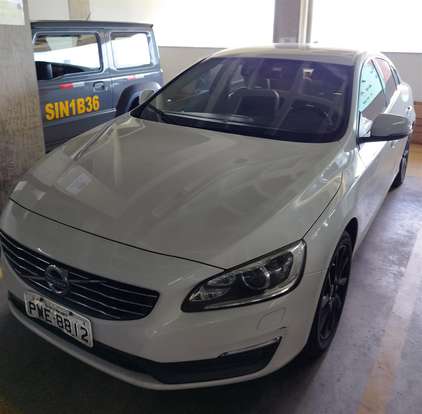 VOLVO-S60-2.0 T5 KINETIC 16V TURBO GASOLINA 4P AUTOMÁTICO VOLVO-S60-2015