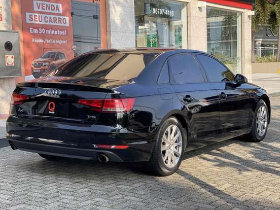AUDI-A4-2017