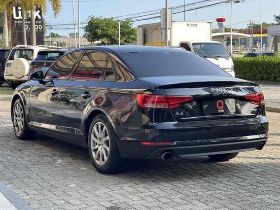 AUDI-A4-2017