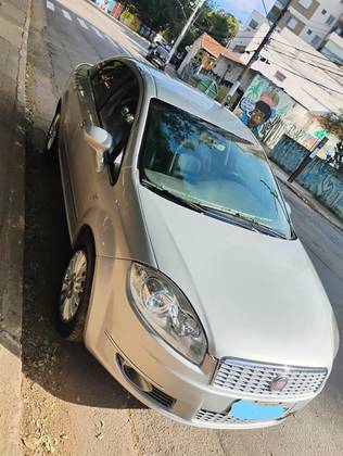 FIAT LINEA 1.9 MPI ABSOLUTE 16V FLEX 4P AUTOMATIZADO