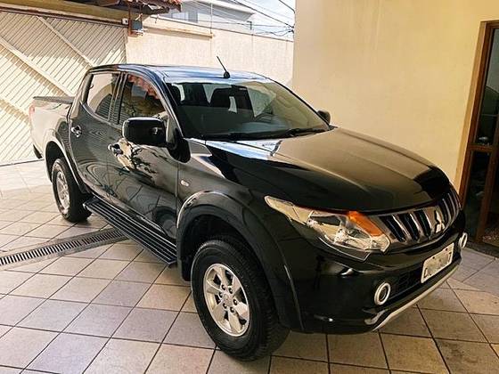 MITSUBISHI L200 TRITON 2.4 16V TURBO DIESEL SPORT GLS CD 4P 4X4 AUTOMÁTICO