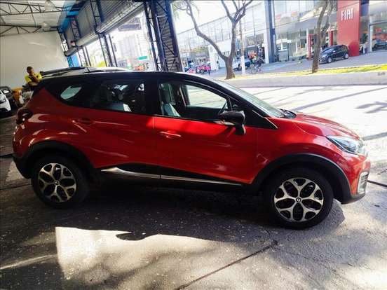 RENAULT-CAPTUR-2020
