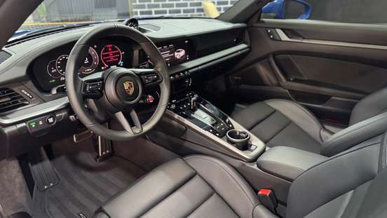PORSCHE-911-2025