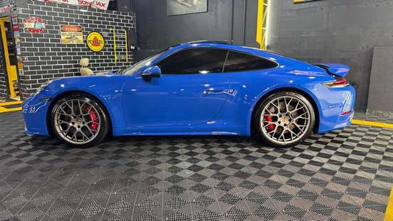 PORSCHE-911-2025
