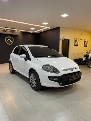 FIAT PUNTO 1.6 ESSENCE 16V FLEX 4P MANUAL FIAT PUNTO 1.6 ESSENCE 16V FLEX 4P MANUAL