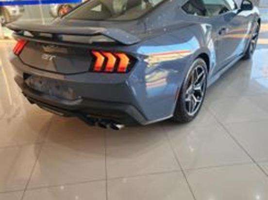 FORD-MUSTANG-2024