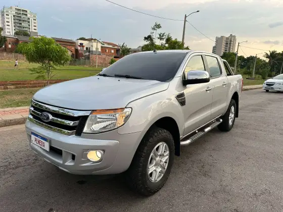 FORD RANGER 2.5 XLT 4X2 CD 16V FLEX 4P MANUAL