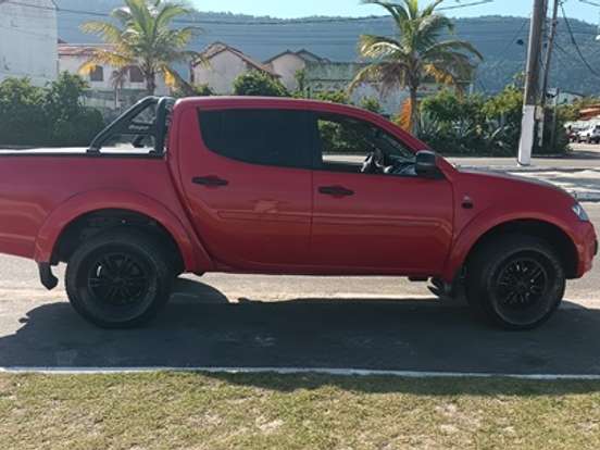 MITSUBISHI-L200 TRITON-3.2 HPE 4X4 CD 16V TURBO INTERCOOLER DIESEL 4P AUTOMÁTICO MITSUBISHI-L200 TRITON-2014