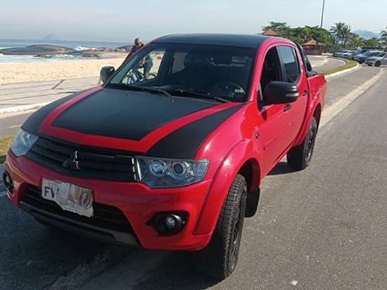 MITSUBISHI-L200 TRITON-3.2 HPE 4X4 CD 16V TURBO INTERCOOLER DIESEL 4P AUTOMÁTICO MITSUBISHI-L200 TRITON-2014