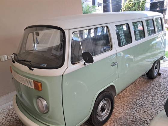 VOLKSWAGEN KOMBI 1.6 STD 8V GASOLINA 3P MANUAL