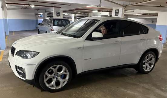 BMW-X6-2012