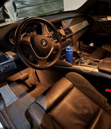 BMW-X6-2012