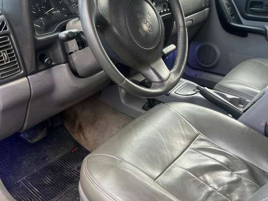 JEEP-CHEROKEE-4.0 SPORT 4X4 6I 12V GASOLINA 4P AUTOMÁTICO JEEP-CHEROKEE-1997