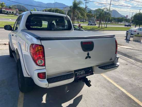 MITSUBISHI-L200 TRITON-3.2 HPE 4X4 CD 16V TURBO INTERCOOLER DIESEL 4P AUTOMÁTICO MITSUBISHI-L200 TRITON-2015
