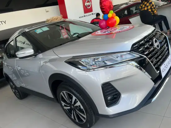 NISSAN-KICKS PLAY-2025