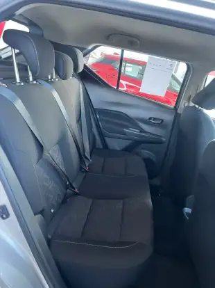 NISSAN-KICKS PLAY-2025