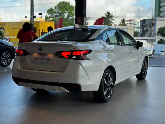 NISSAN-VERSA-2024