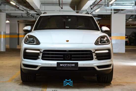 PORSCHE-CAYENNE-2023