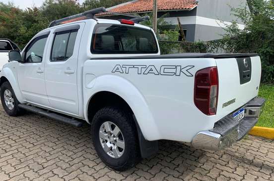 NISSAN-FRONTIER-2016