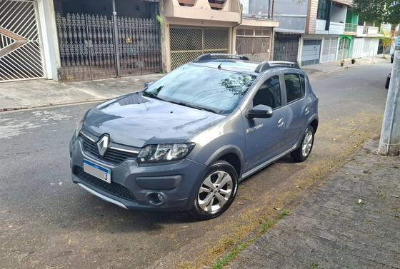 RENAULT SANDERO 1.6 STEPWAY 8V FLEX 4P AUTOMATIZADO