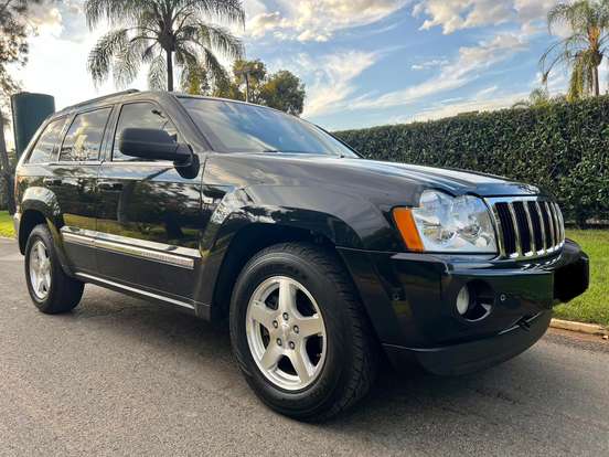 JEEP-GRAND CHEROKEE-5.7 LIMITED HEMI 4X4 V8 16V GASOLINA 4P AUTOMÁTICO JEEP-GRAND CHEROKEE-2006