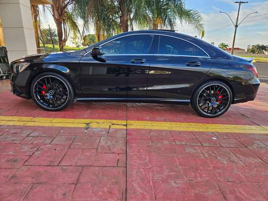 MERCEDES-BENZ-CLA 200-2017