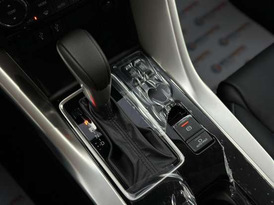 MITSUBISHI-ECLIPSE CROSS-1.5 MIVEC TURBO GASOLINA HPE-S CVT MITSUBISHI-ECLIPSE CROSS-2024