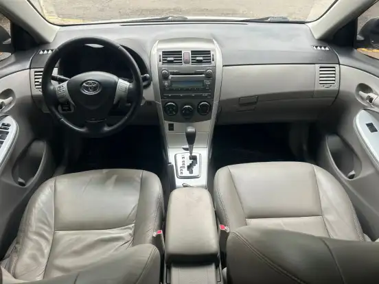 TOYOTA-COROLLA-2013