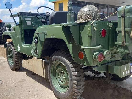 FORD-JEEP-1973