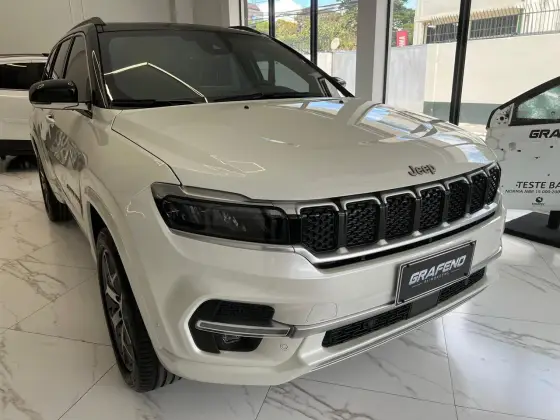 JEEP COMMANDER 2.0 TD380 TURBO DIESEL OVERLAND AT9