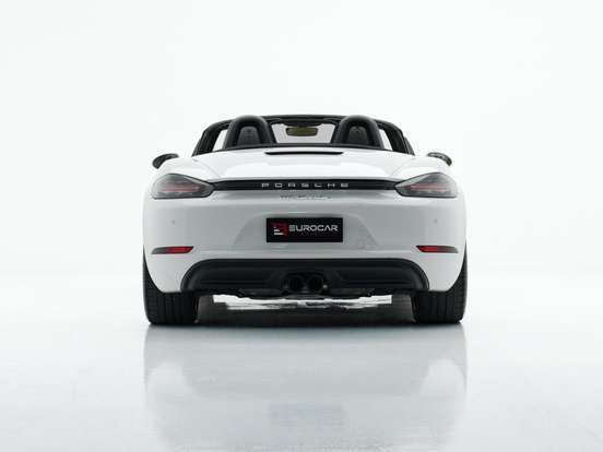 PORSCHE-718-2017