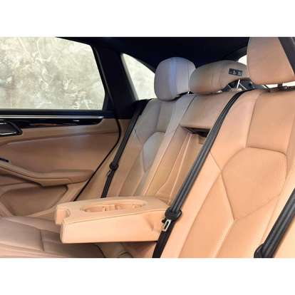PORSCHE-MACAN-2022
