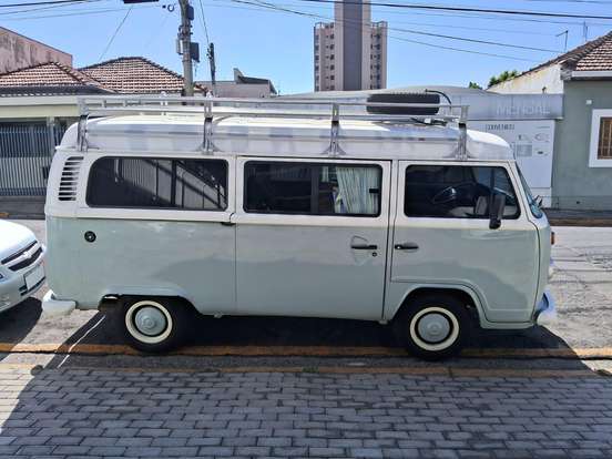 VOLKSWAGEN-KOMBI-1.6 STD 8V GASOLINA 3P MANUAL VOLKSWAGEN-KOMBI-2005