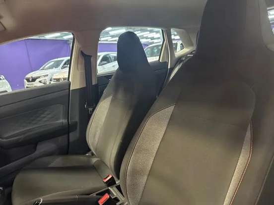 VOLKSWAGEN-POLO-2023