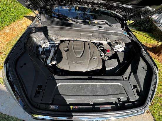 VOLVO-XC90-2016