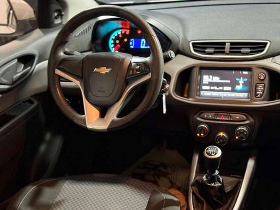 CHEVROLET-ONIX-2016