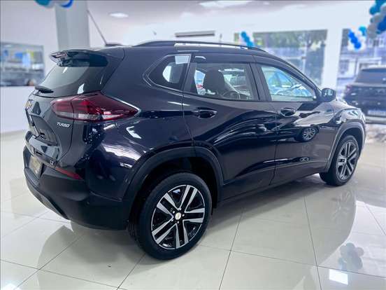 CHEVROLET-TRACKER-2023