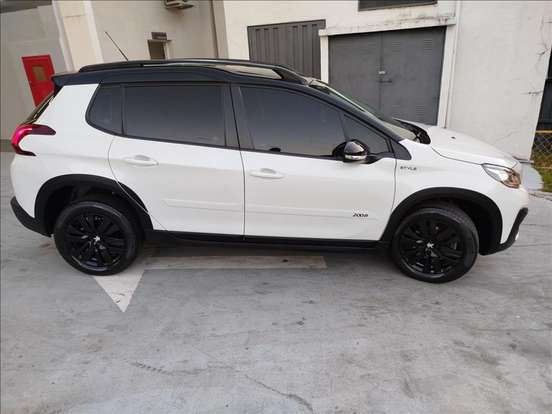PEUGEOT-2008-2022