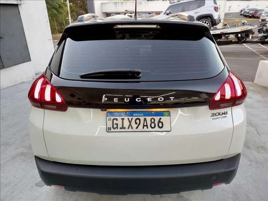 PEUGEOT-2008-2022